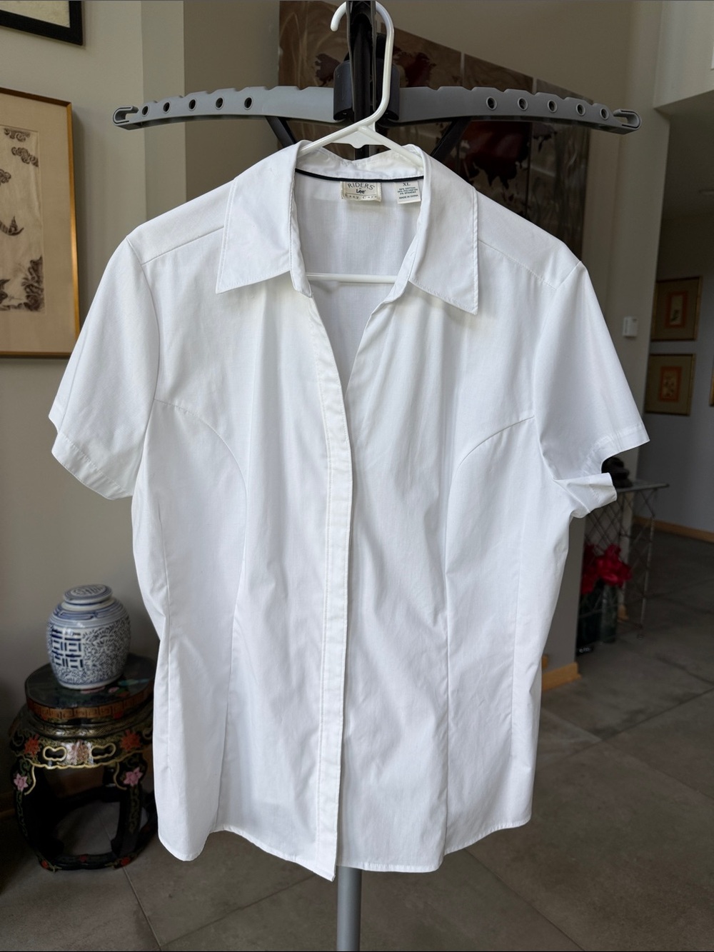 Lee Riders Women’s White Short-Sleeve Buttons Down Shirt XL